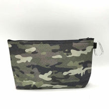 Load image into Gallery viewer, Thirty one Cool Clip Thermal Pouch bag picnic lunch in Camo Crosshatch 31 gift