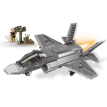 Load image into Gallery viewer, 646PCS Military WW2 F-35 Lightning Air Fighter Figure Model Toy Building Block Brick Gift Kids