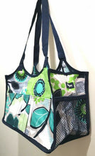 Load image into Gallery viewer, Thirty One Organizing Utility Keep it Tote Cosmetic Bag 31 gift Fabulous Floral
