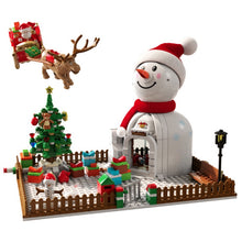 Load image into Gallery viewer, 573PCS MOC Christmas Santa Snow Man Gift House Deer Toy Model Building Block Brick Set Kids New Compatible With