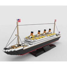 Load image into Gallery viewer, 1088PCS MOC Large Titanic Cruise Ship Boat Model Toy Building Block Brick Gift Kids Compatible Lego