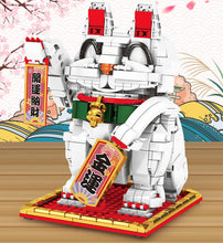 Load image into Gallery viewer, 722PCS Lucky Fortune Maneki Neko Cat Building Blocks Bricks Model Educational Toy Fully Compatible With Lego