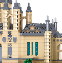 Load image into Gallery viewer, 4799PCS Architecture Cambridge University UK Educational Toy Building Blocks Bricks Model Fully Compatible With Lego