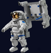 Load image into Gallery viewer, 1515PCS MOC Space Astronaut Stand Building Blocks Educational Toy Model Bricks Figure Fully Compatible With Lego