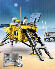 Load image into Gallery viewer, 702PCS NASA Space Lunar Probe Chang'e 4 Building Blocks Bricks Figure Educational Toy Model Fully