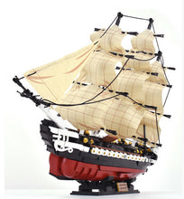 Load image into Gallery viewer, 1118PCS USS Constitutional Sail Frigate Boat Building Blocks Bricks Figure Model Fully Compatible With Lego