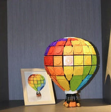 Load image into Gallery viewer, 2550PCS MOC Hot air Rainbow Balloon Building Blocks Model Bricks Educational Toy Fully