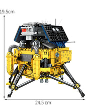 Load image into Gallery viewer, 702PCS NASA Space Lunar Probe Chang'e 4 Building Blocks Bricks Figure Educational Toy Model Fully