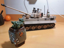 Load image into Gallery viewer, 1018PCS Military Tiger Tank Building Blocks WW2 Soldier Figures Educational Toy Brick Model Fully Compatible With Lego