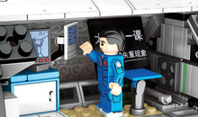 Load image into Gallery viewer, 1002PCS China Tiangong TG-1 Space craft Figure Building Block Brick Model Fully Compatible With Lego
