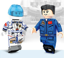 Load image into Gallery viewer, 395PCS China Long March II Carrier Rocket CZ-2 Figure Building Block Brick Model Fully