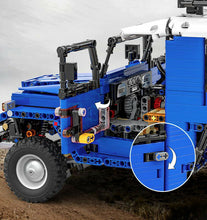 Load image into Gallery viewer, 2101PCS Static MOC Technic Land Cruiser FJ40 SUV Car Building Block Model Brick Fully Compatible With Lego