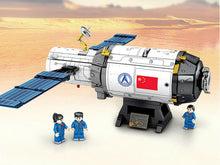 Load image into Gallery viewer, 1002PCS China Tiangong TG-1 Space craft Figure Building Block Brick Model Fully Compatible With Lego
