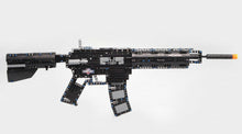 Load image into Gallery viewer, 621PCS Military M4A1 Assault Rifle Scar Gun Building Blocks Bricks Model Educational Toy Fully