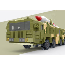 Load image into Gallery viewer, 714PCS Military WW2 DF-11 CSS-7 Ballistic Missile Truck Figure Model Toy Building Block Brick Gift Kids