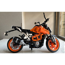 Load image into Gallery viewer, 718PCS MOC Technic Speed Street Motorcycle Motor Bike Model Toy Building Block Brick Gift Kids Compatible Lego