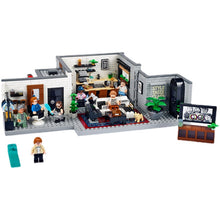 Load image into Gallery viewer, 974PCS MOC The Fab 5 Loft Home House Apartment Figure Model Toy Building Block Brick Gift Kids