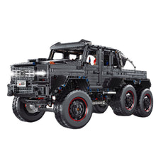 Load image into Gallery viewer, 3173PCS MOC Technic Large G63 6x6 Off Road SUV Car Model Toy Building Block Brick Gift Kids Compatible Lego 1:8