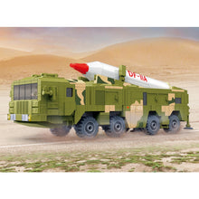 Load image into Gallery viewer, 714PCS Military WW2 DF-11 CSS-7 Ballistic Missile Truck Figure Model Toy Building Block Brick Gift Kids