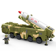 Load image into Gallery viewer, 714PCS Military WW2 DF-11 CSS-7 Ballistic Missile Truck Figure Model Toy Building Block Brick Gift Kids