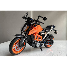 Load image into Gallery viewer, 718PCS MOC Technic Speed Street Motorcycle Motor Bike Model Toy Building Block Brick Gift Kids Compatible Lego