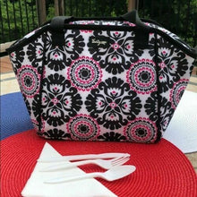 Load image into Gallery viewer, Thirty one picnic Lunch break thermal tote storage bag 31 gift in Pink Pop Medallion
