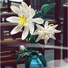 Load image into Gallery viewer, 800PCS MOC Epiphyllum Flower Floral Model Toy Building Block Brick Gift Kids Compatible Lego Display With Vase
