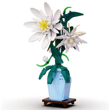 Load image into Gallery viewer, 800PCS MOC Epiphyllum Flower Floral Model Toy Building Block Brick Gift Kids Compatible Lego Display With Vase
