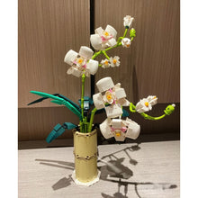 Load image into Gallery viewer, 588PCS MOC Phalaenopsid Butterfly Orchid Flower Floral Model Toy Building Block Brick Gift Kids Compatible Lego Display With Vase