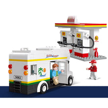 Load image into Gallery viewer, 337PCS MOC Camper Car Vehicle Gas Station Figure Model Toy Building Block Brick Gift Kids Compatible Lego