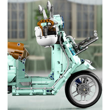 Load image into Gallery viewer, 1828PCS MOC Technic Speed Green Vespa 300 Vintage Classic Motorcycle Motor Bike Model Toy Building Block Brick Gift Kids DIY Compatible Lego 1:5