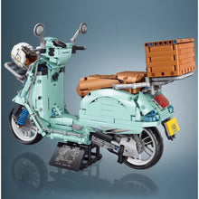 Load image into Gallery viewer, 1828PCS MOC Technic Speed Green Vespa 300 Vintage Classic Motorcycle Motor Bike Model Toy Building Block Brick Gift Kids DIY Compatible Lego 1:5