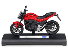 Load image into Gallery viewer, WELLY 1:18 2018 NC705S Racing Sports Model Diecast Metal Motorcycle
