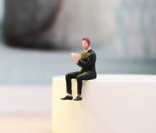 Load image into Gallery viewer, 1:64 Painted Figure Model Miniature Resin Diorama Sand Suit Man Sitting Handsome
