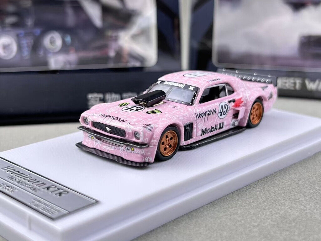 SW 1:64 Pink 1965 Mustang RTR #43 Coupe Sports Model Diecast Metal Car New Collection