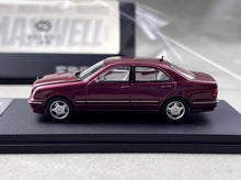 Load image into Gallery viewer, Maxwell 1:64 Wine Red E320 W210 Classic Sedan Sports Model Diecast Metal Car
