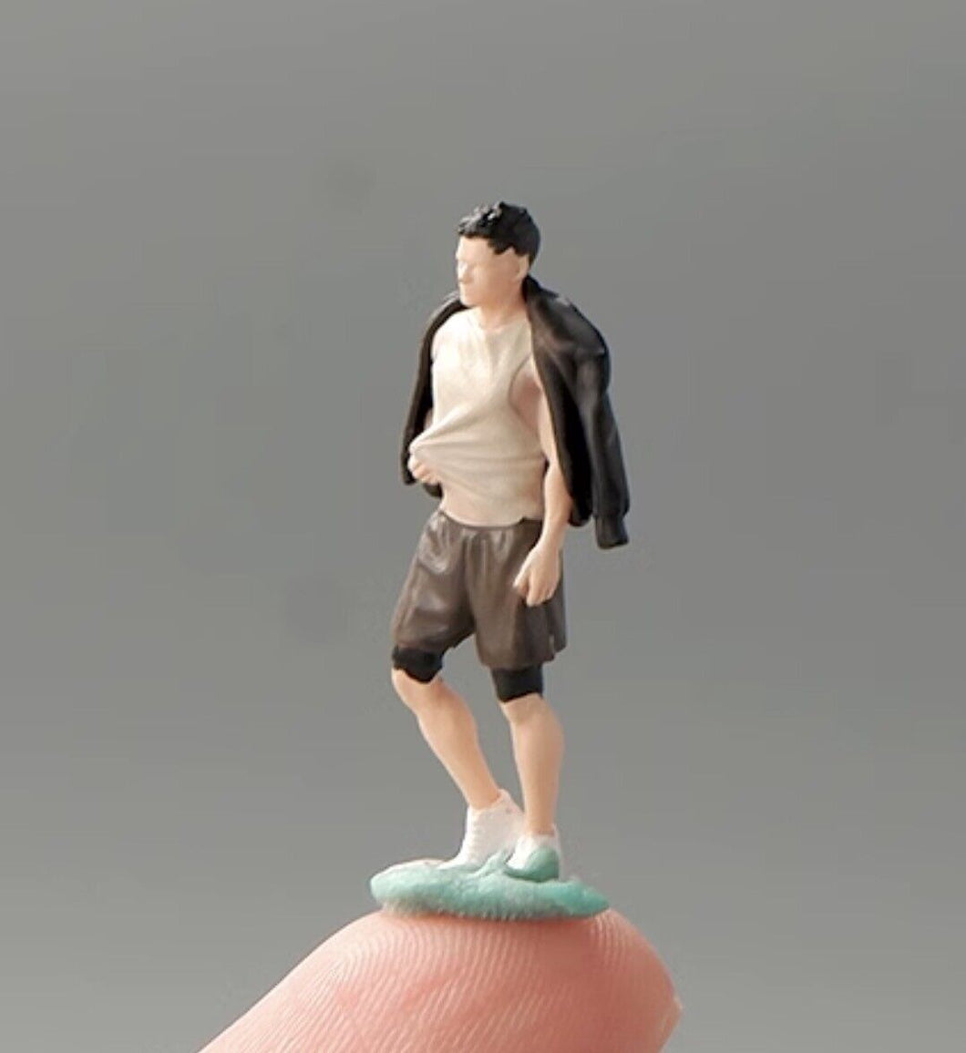 1:64 Painted Figure Mini Model Miniature Resin Diorama Sand Trendy Man With Coat