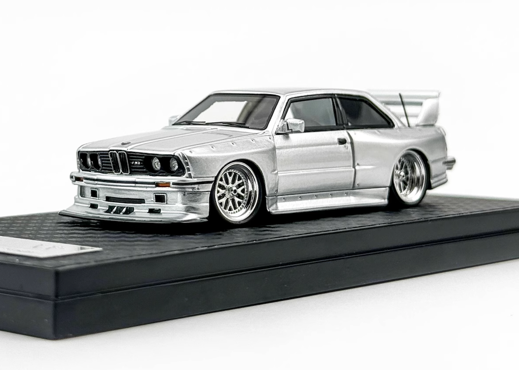 NA 1:64 Silver E30 Coupe Pandem Racing Sports Model Diecast Resin Car New Collection
