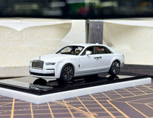 Load image into Gallery viewer, King 1:64 White Ghost Series II Luxury Sports Model Diecast Metal Car New Collection
