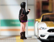 Load image into Gallery viewer, 1:24 Painted Figure Model Miniature Resin Diorama Sand Black Hoddie Girl Lady
