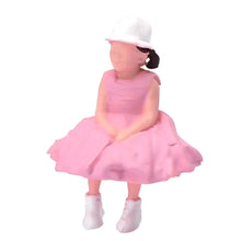 Load image into Gallery viewer, 1:24 Painted Figure Model Miniature Resin Diorama Sand Pink Dress Little Girl
