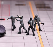 Load image into Gallery viewer, 1:64 Painted Figure Model Miniature Resin Diorama Toy Sand Bandit Ganster Set
