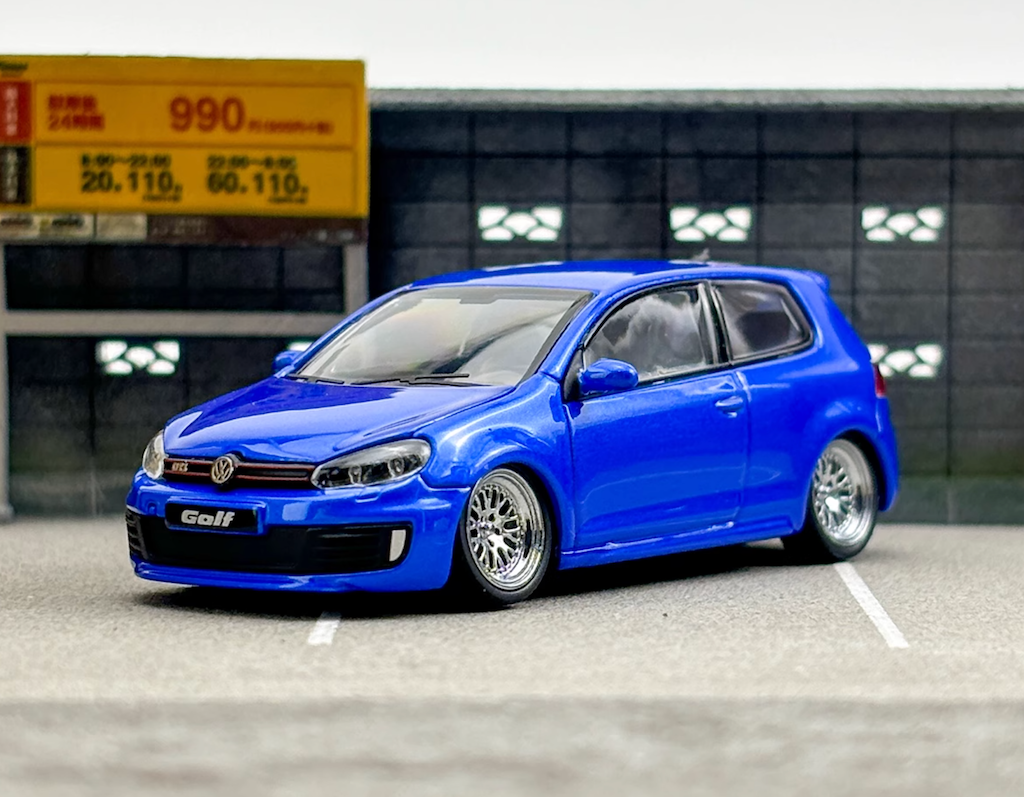 Maxwell 1:64 Blue VW Golf GTI MK6 BBS VIP Sports Model Diecast Metal Car New Collection