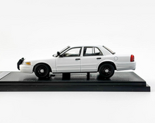 Load image into Gallery viewer, Rollin 1:64 White CV CROWN VICTORIA Police Model Diecast Metal Car New Collection
