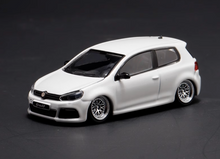 Load image into Gallery viewer, Maxwell 1:64 HEC White VW Golf GTI MK6 BBS Sports Model Diecast Metal Car New Collection
