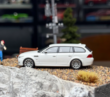 Load image into Gallery viewer, King 1:64 White M5 E61 Touring Wagon Sports Model Diecast Metal Car New Collection
