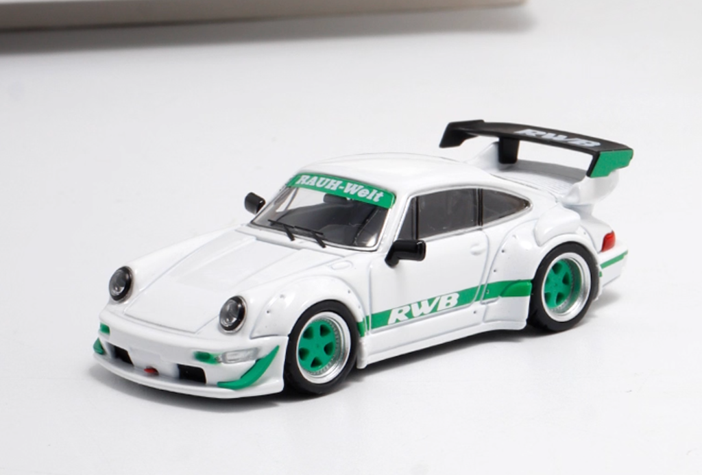 Star 1:64 White Green RWB 964 GT Racing Sports Model Diecast Metal Car New Collection