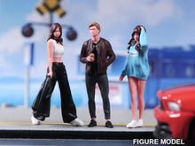 Load image into Gallery viewer, 1:64 Painted Figure Model Miniature Resin Diorama Sand Street Shopping Walking
