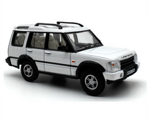 Load image into Gallery viewer, 1:76 White Discovery 2 V8 SUV ORV Sports Model Diecast Metal Car New Collection
