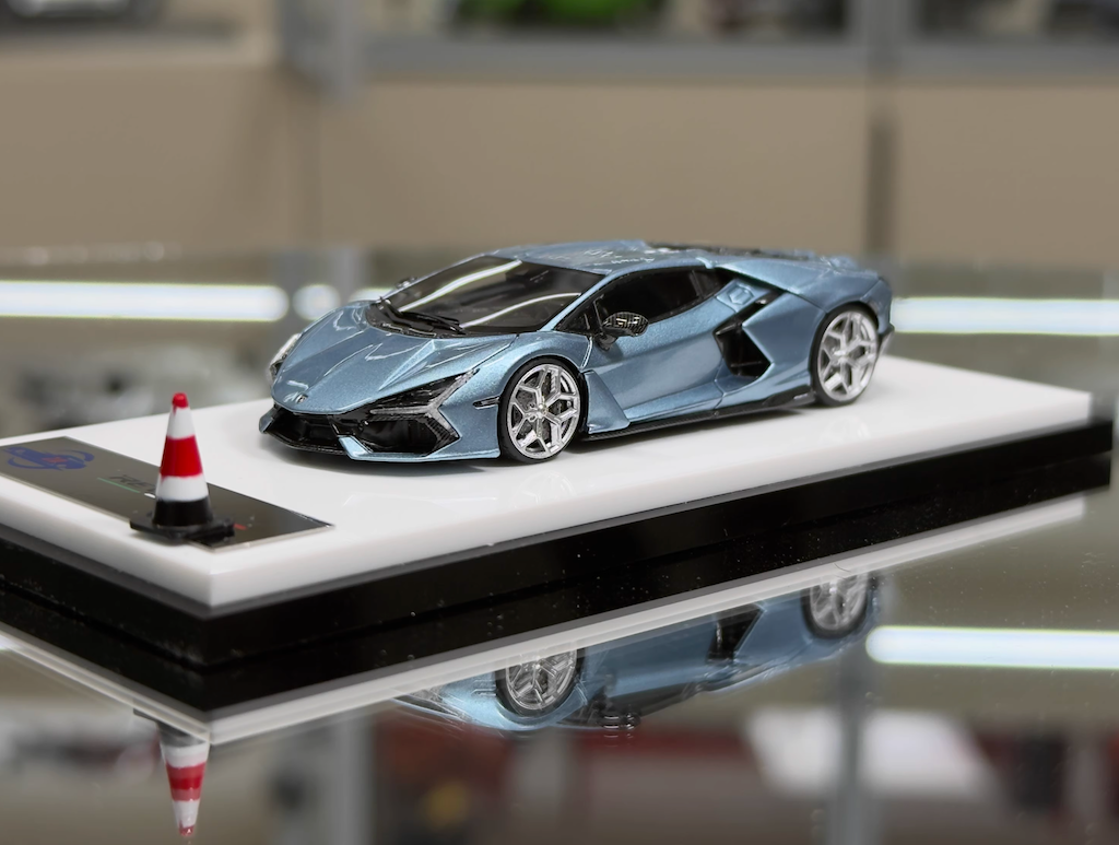 Zadie 1:64 Cyan Revuelto LP744 Sports Model Diecast Resin Car New Collection